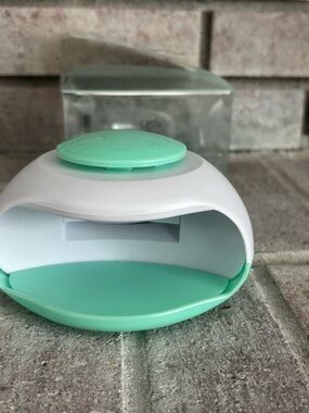 LED Mini Nail Lamp in Mint Green and White Opened but new